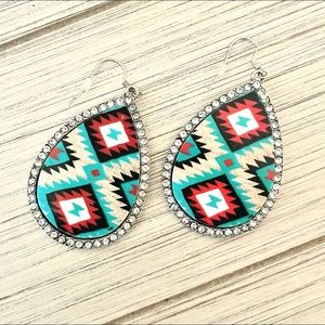 Super Cute Aztec Style Earrings With Rhinestones